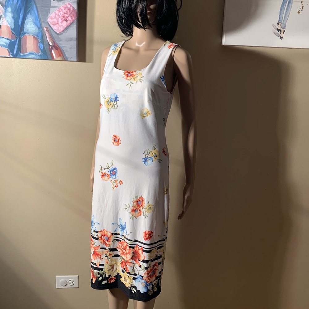 NWOT Discovery dress size S length 42”